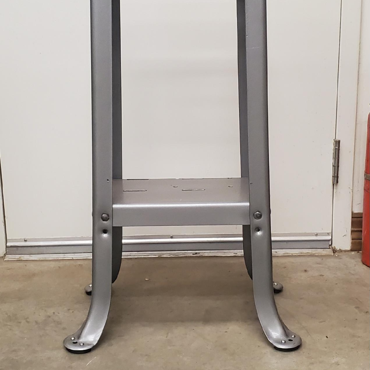 Delta Splayed Leg Stand with rubber feet